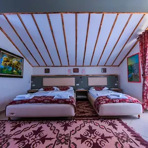 Oda's Hotel